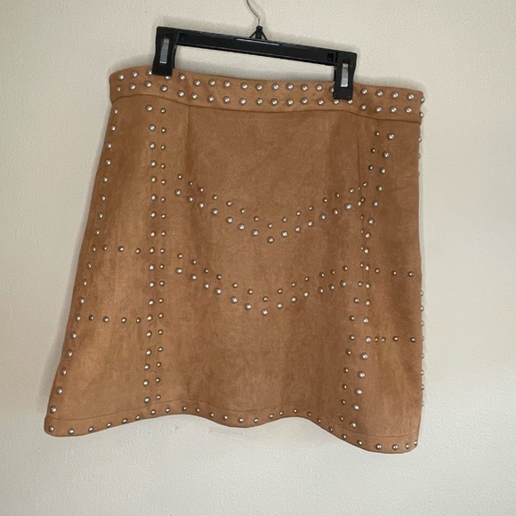 TOBI - JEANNETTE STUDDED FAUX SUEDE A-LINE SKIRT XL Camel - Picture 1 of 7